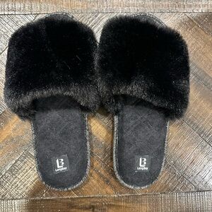 🖤 LongBay Faux Fur Slide Slippers – Black (Women’s)